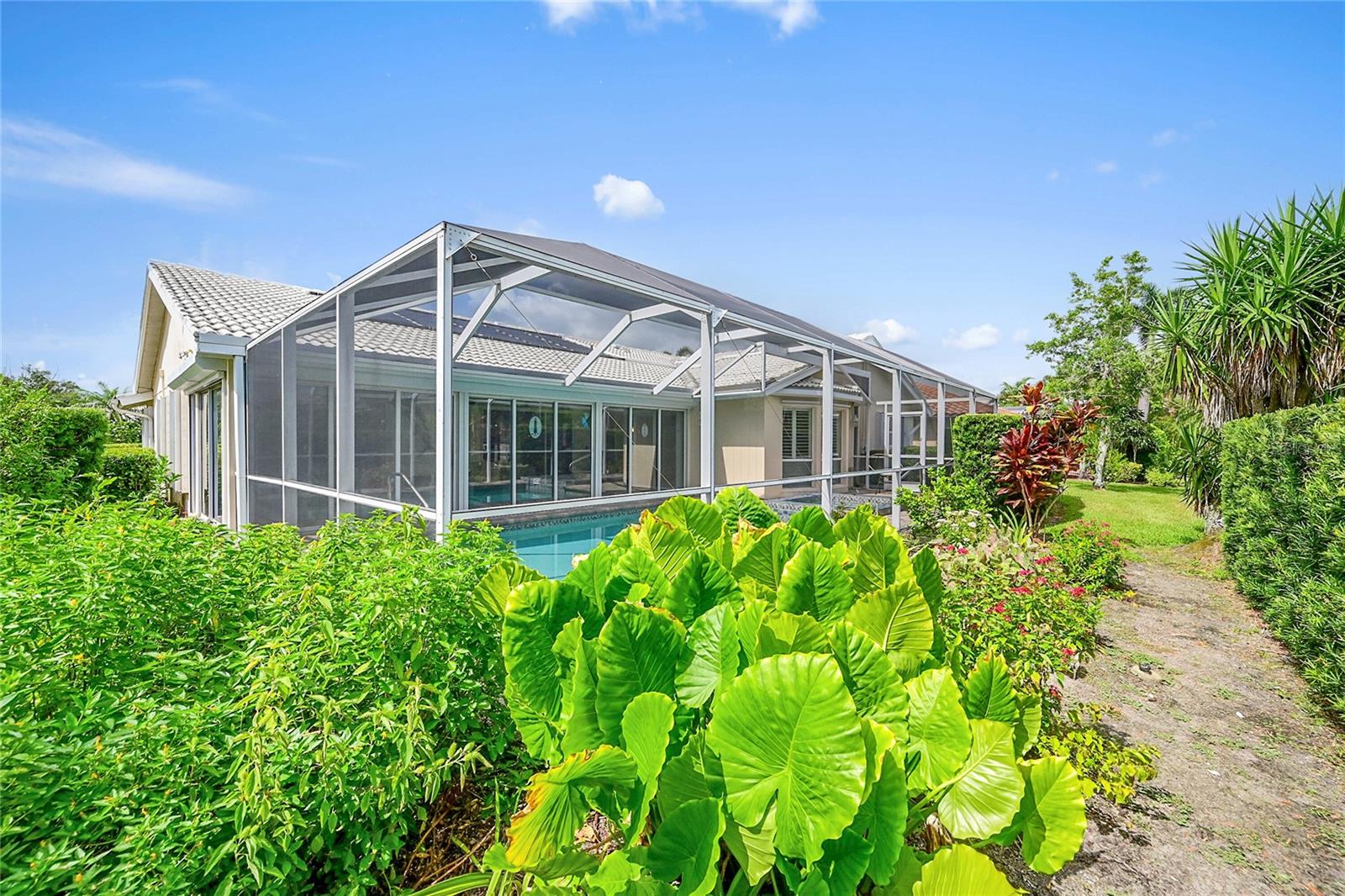 Image 32 of 41 For 1569 Waterford Drive