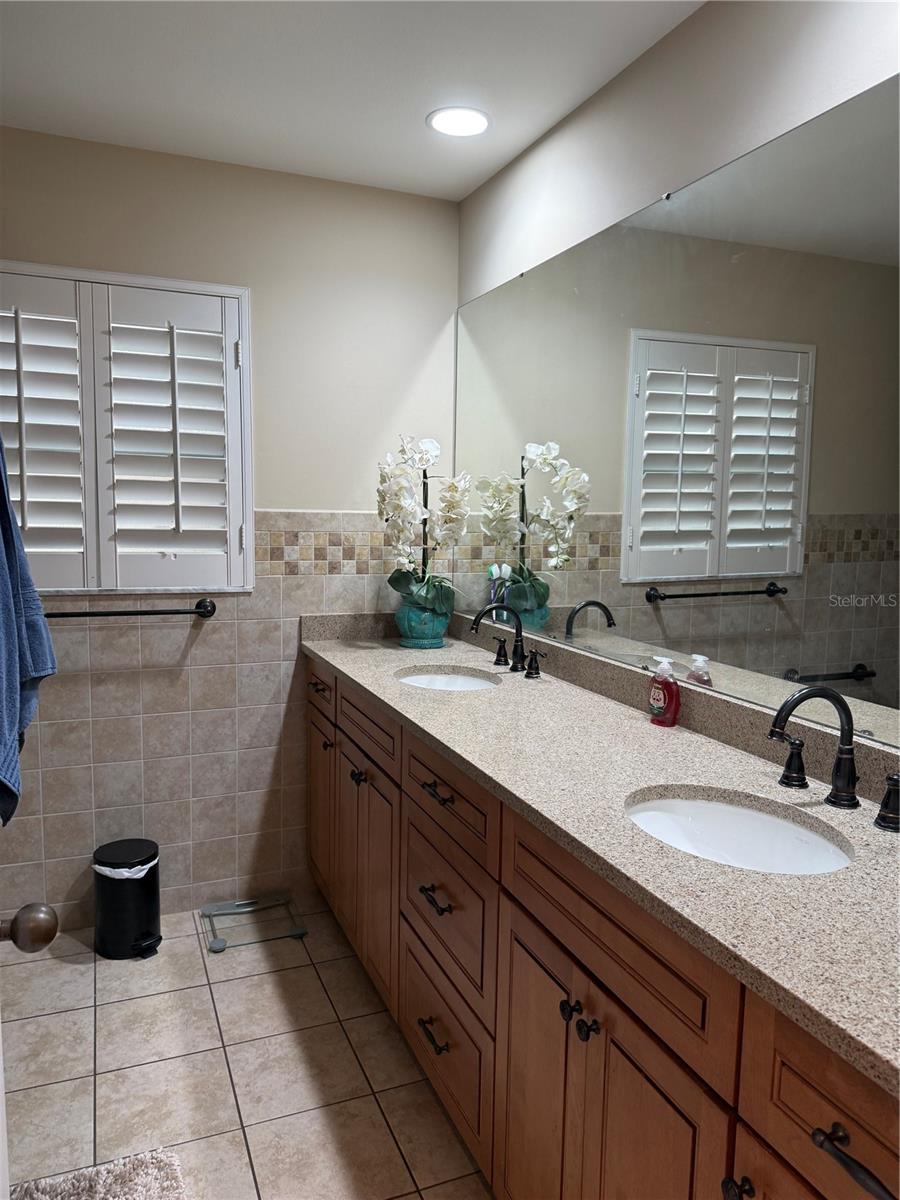 Image 4 of 41 For 1569 Waterford Drive