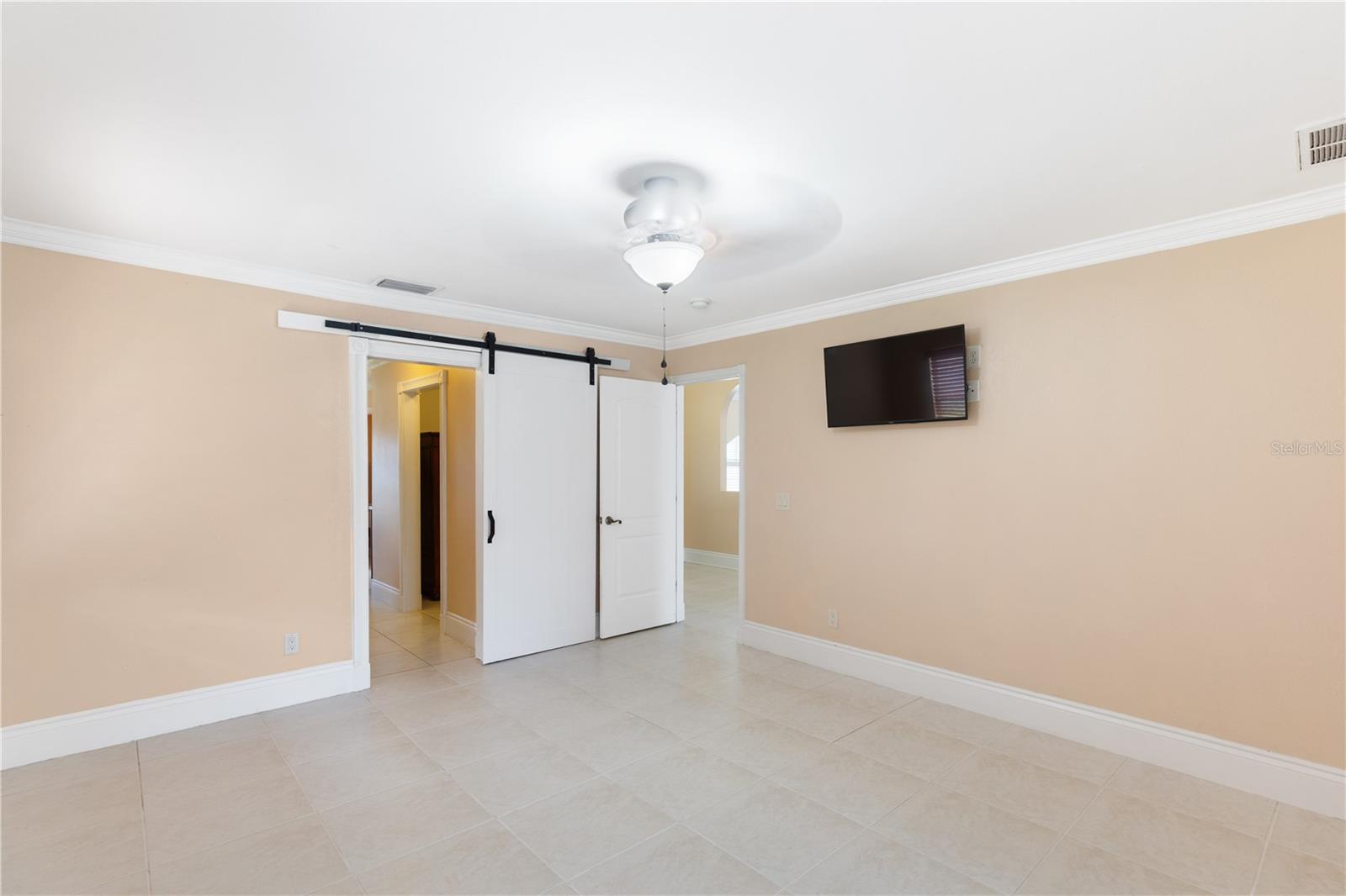 Image 20 of 41 For 329 9th Street