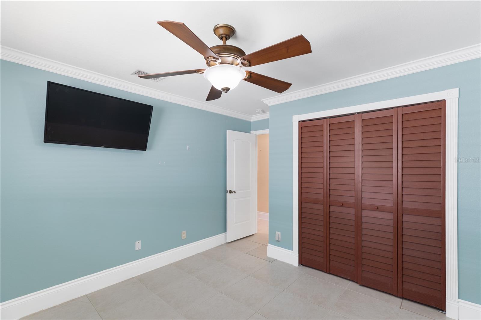 Image 30 of 41 For 329 9th Street