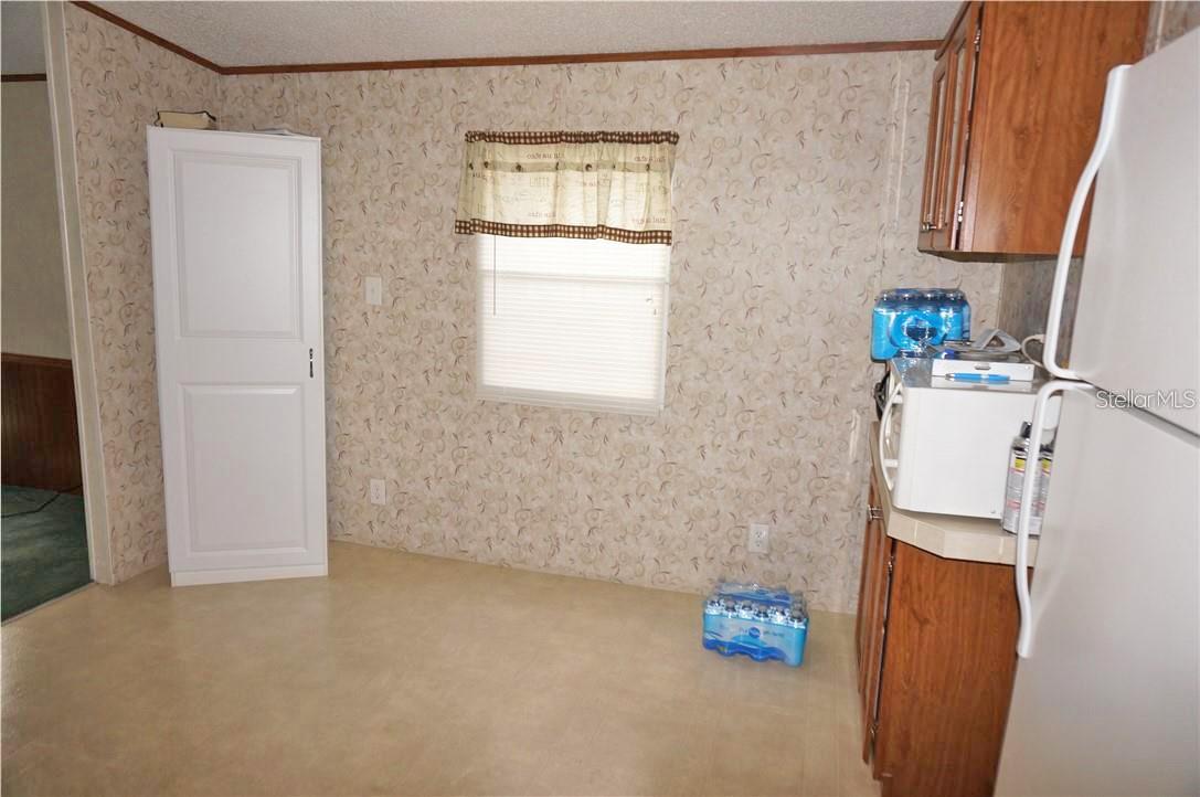 Image 10 of 27 For 1210 Hickory Avenue