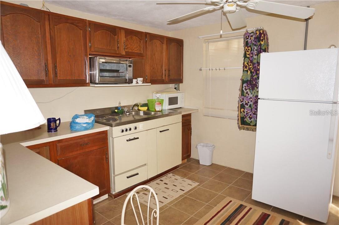 Image 19 of 27 For 1210 Hickory Avenue