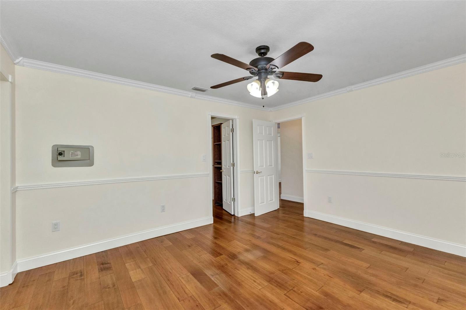 Image 15 of 42 For 334 Macarthur Drive