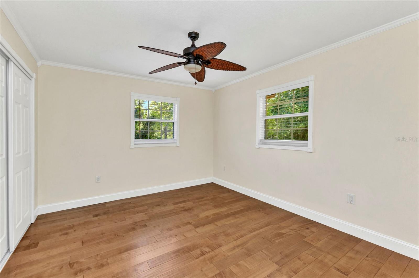 Image 17 of 42 For 334 Macarthur Drive