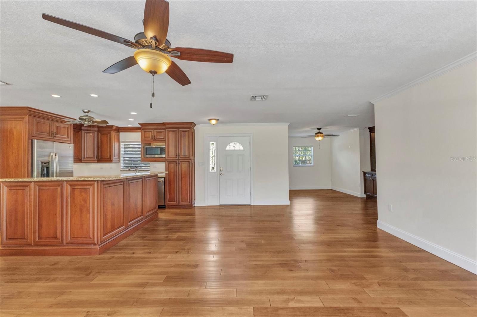 Image 3 of 42 For 334 Macarthur Drive