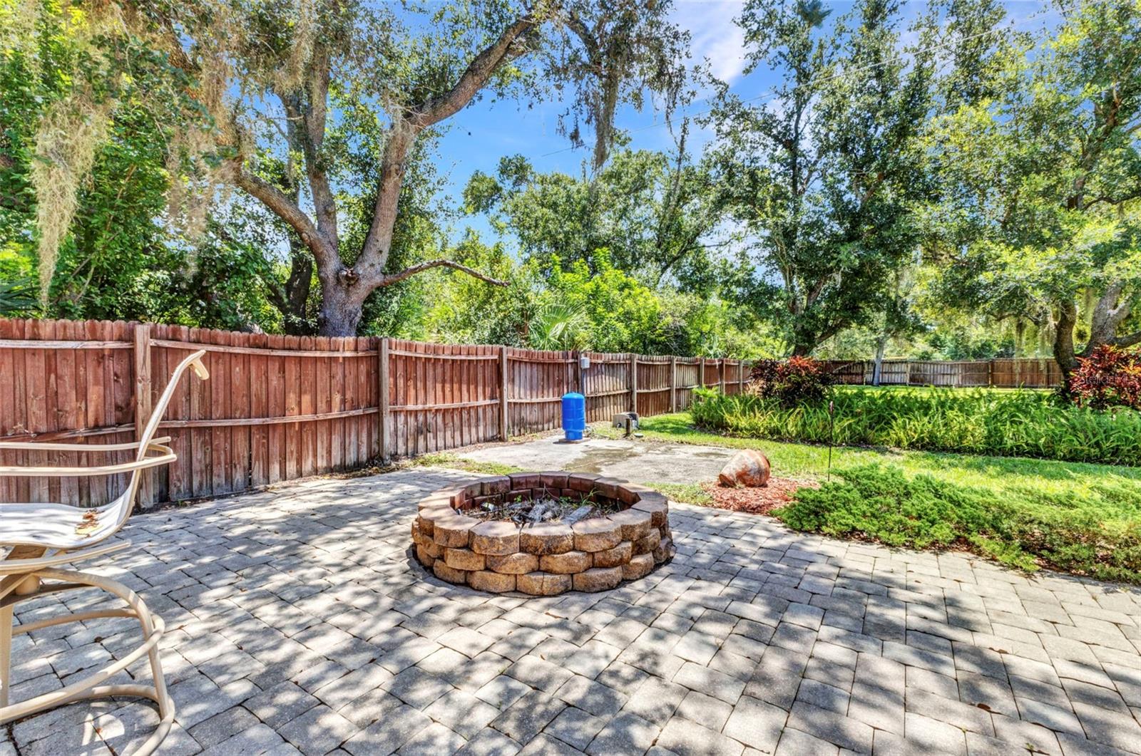 Image 31 of 42 For 334 Macarthur Drive