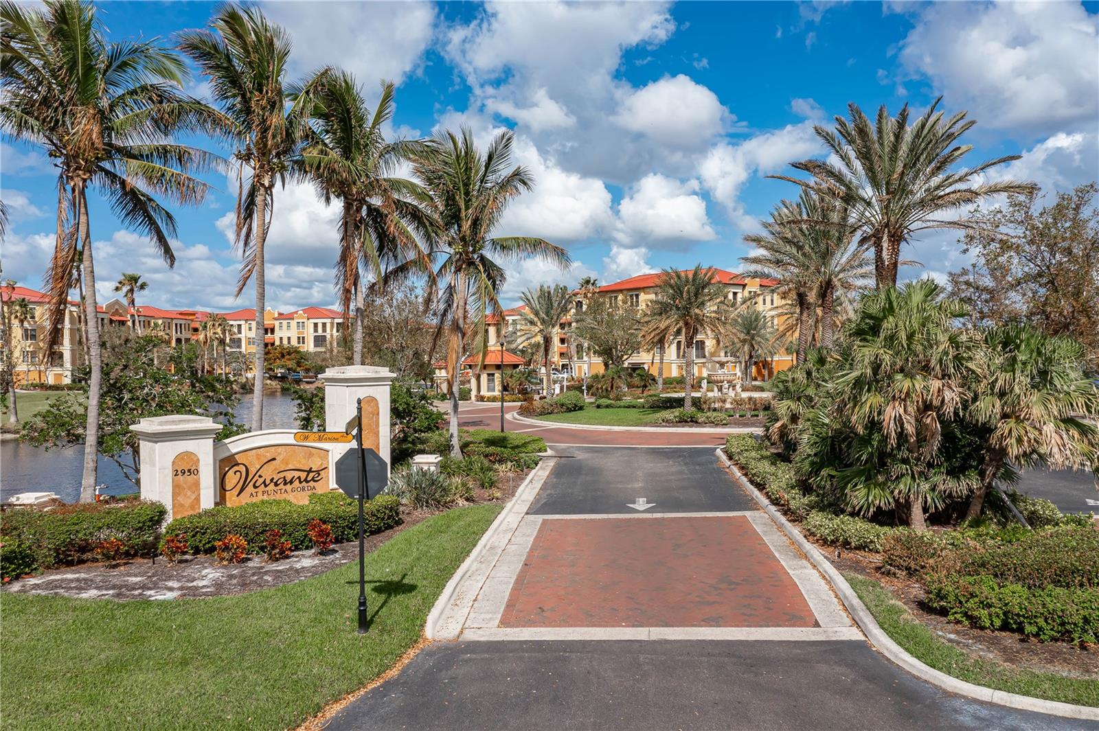 Image 13 of 59 For 89 Vivante Boulevard 8942