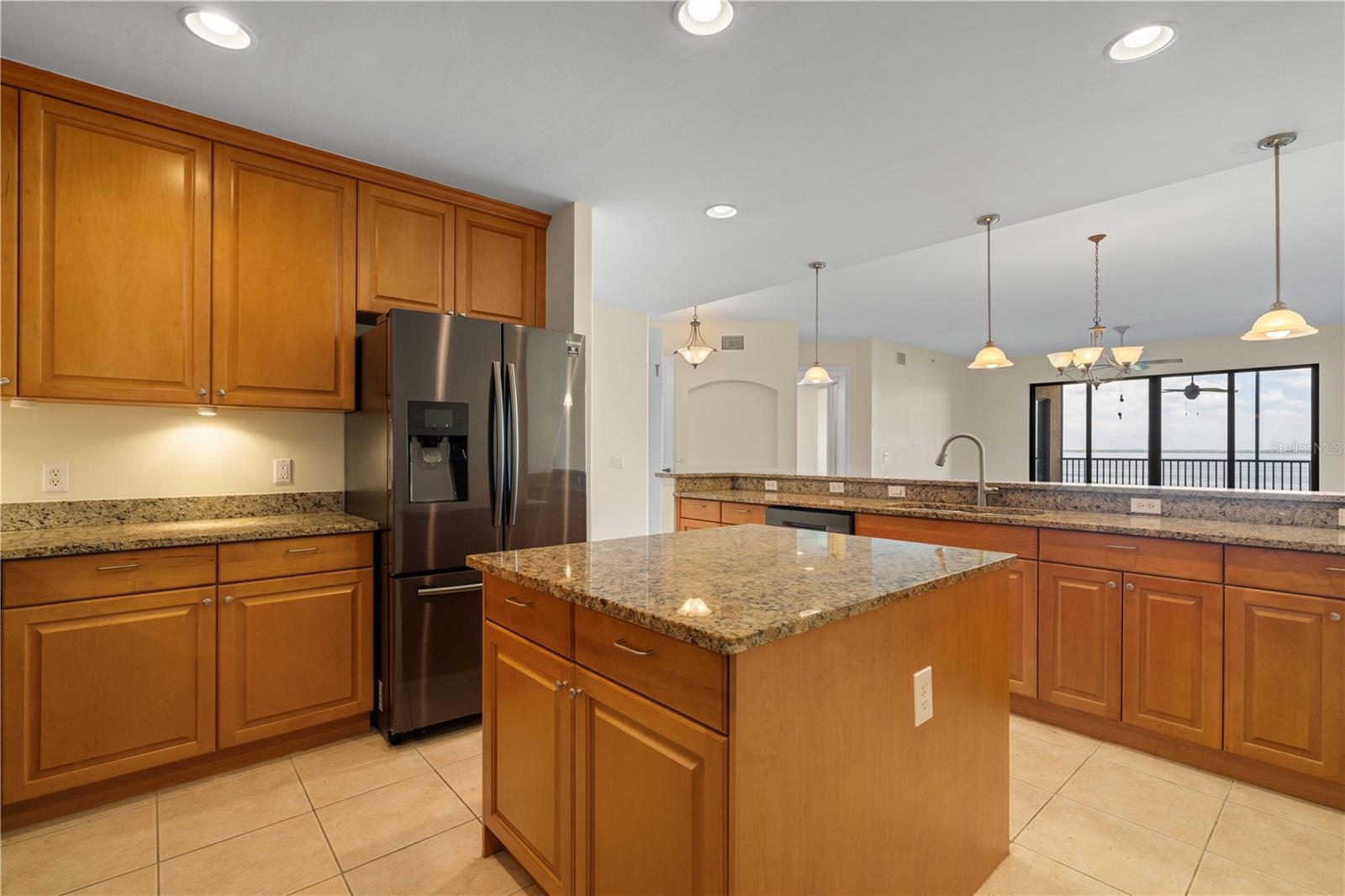 Image 25 of 59 For 89 Vivante Boulevard 8942