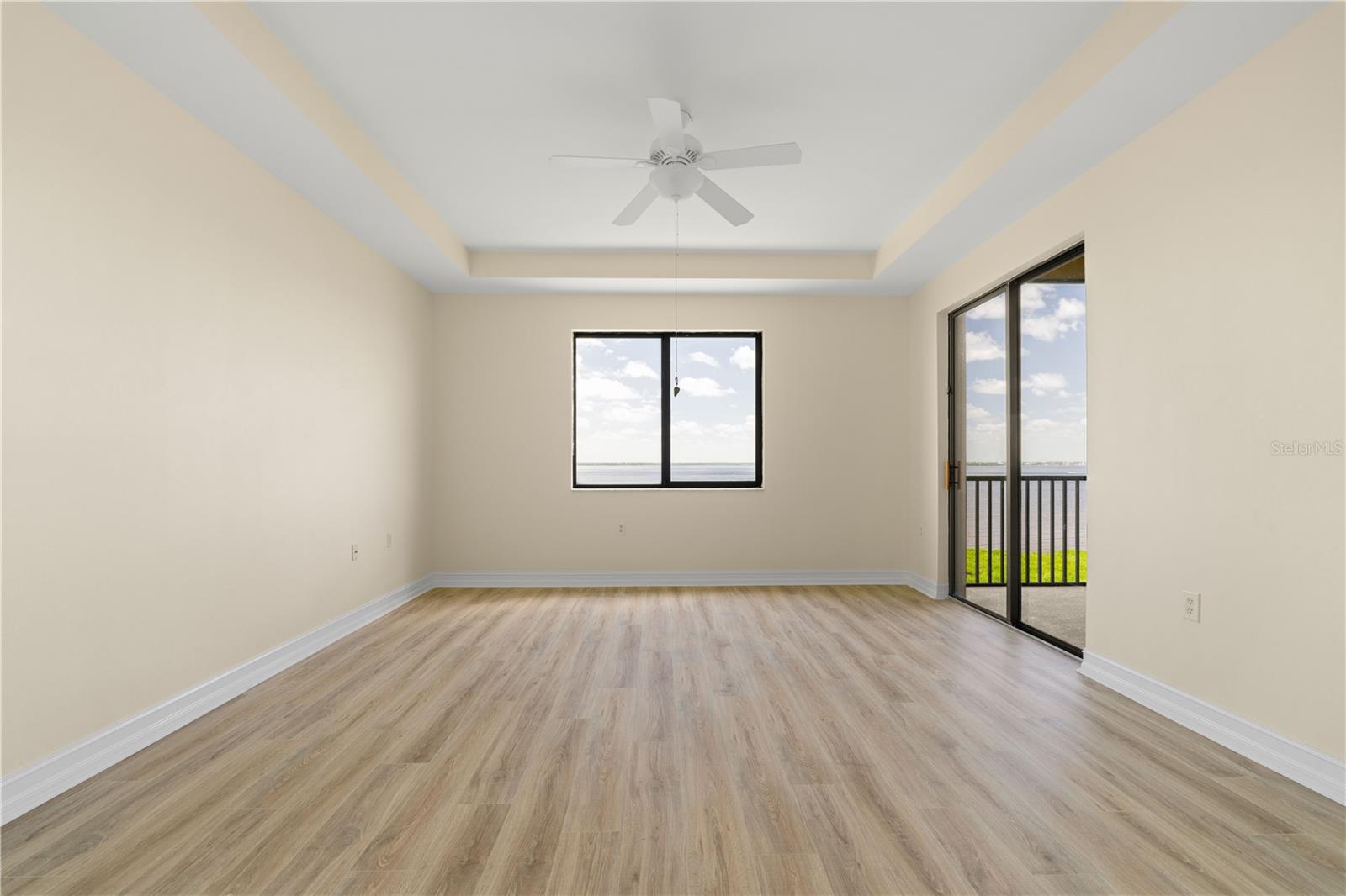 Image 26 of 59 For 89 Vivante Boulevard 8942