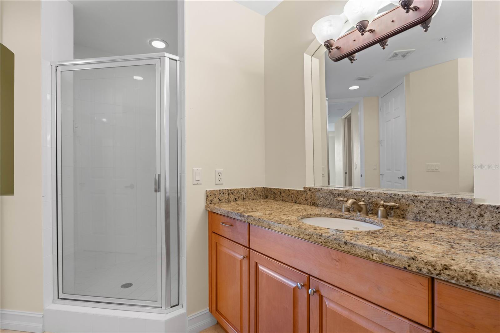 Image 32 of 59 For 89 Vivante Boulevard 8942