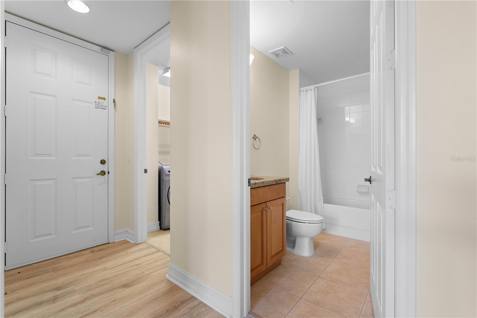 Image 39 of 59 For 89 Vivante Boulevard 8942