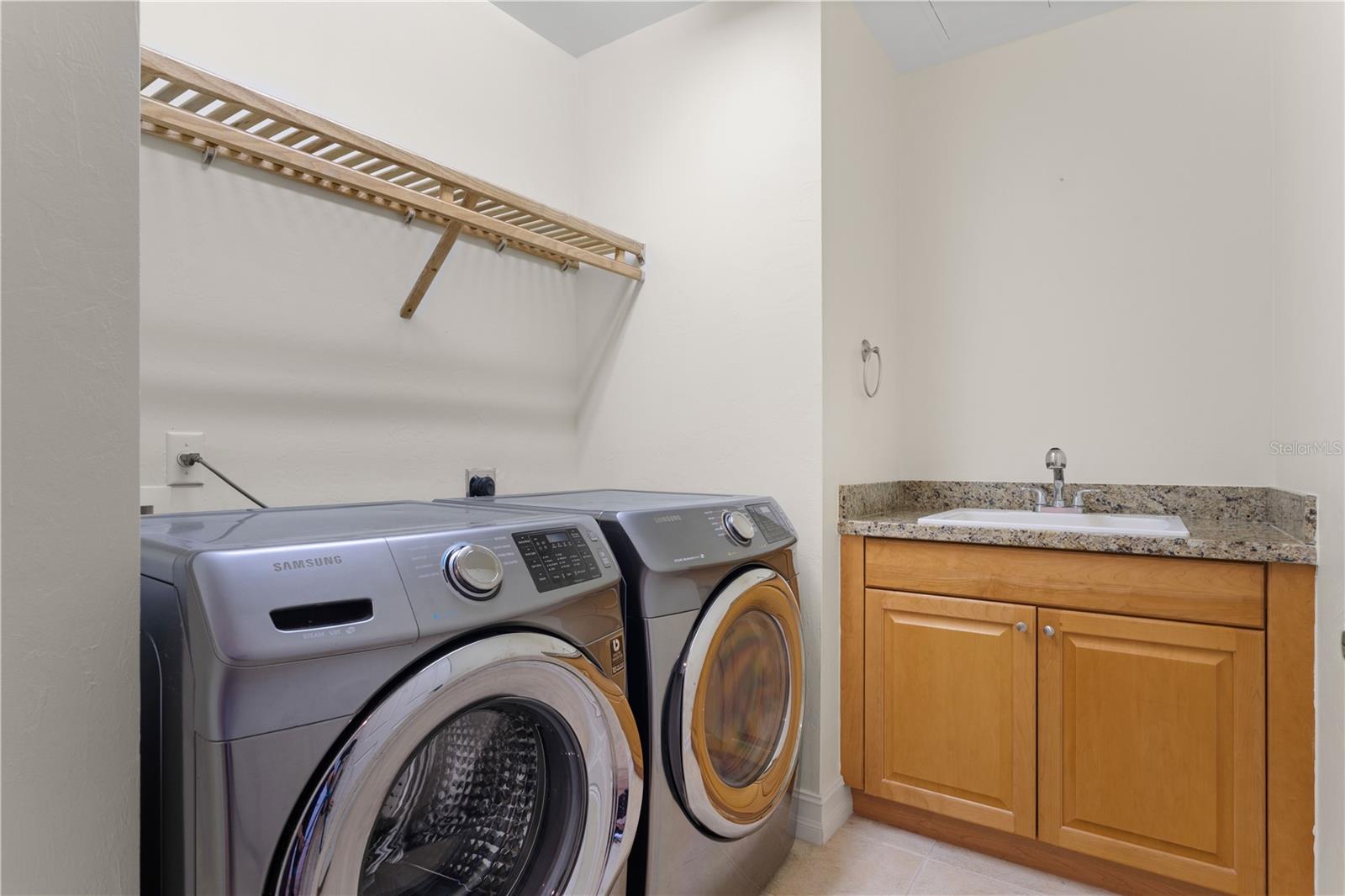 Image 41 of 59 For 89 Vivante Boulevard 8942