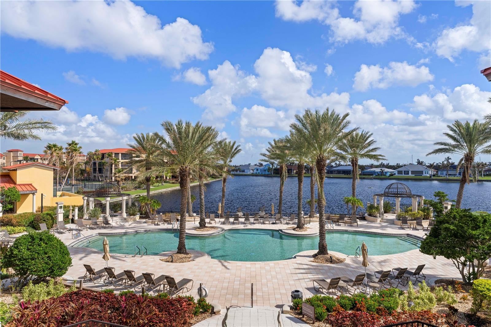 Image 9 of 59 For 89 Vivante Boulevard 8942