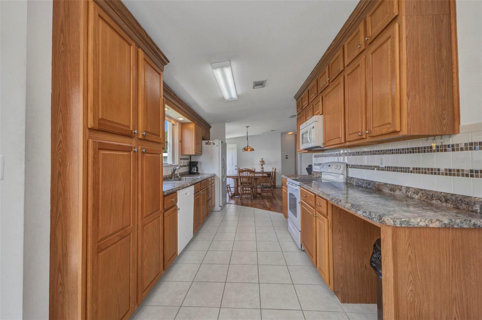 Image 14 of 64 For 5748 Holiday Park Boulevard
