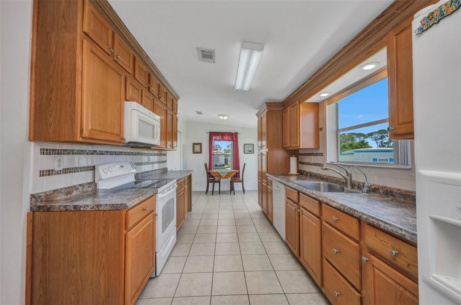 Image 15 of 64 For 5748 Holiday Park Boulevard