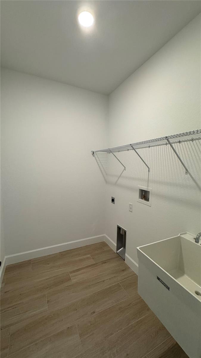 Image 29 of 34 For 4840 Kiska Road