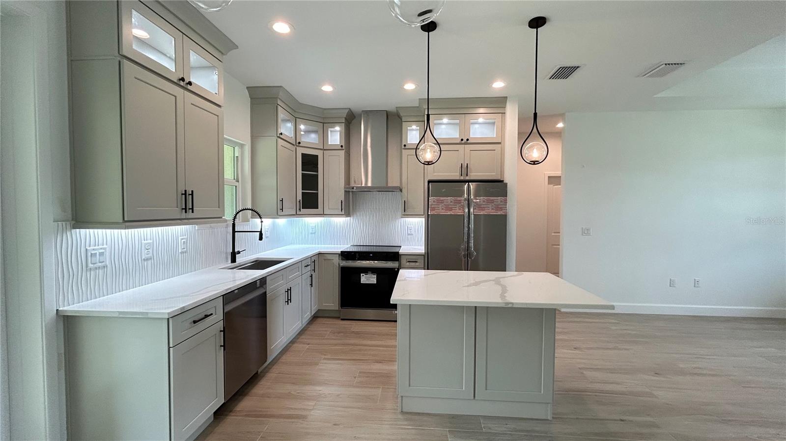 Image 5 of 34 For 4840 Kiska Road