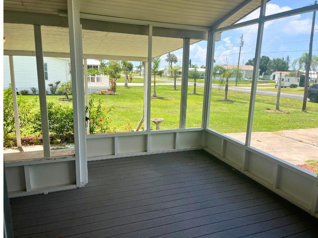Image 4 of 38 For 29209 Orangewood Street