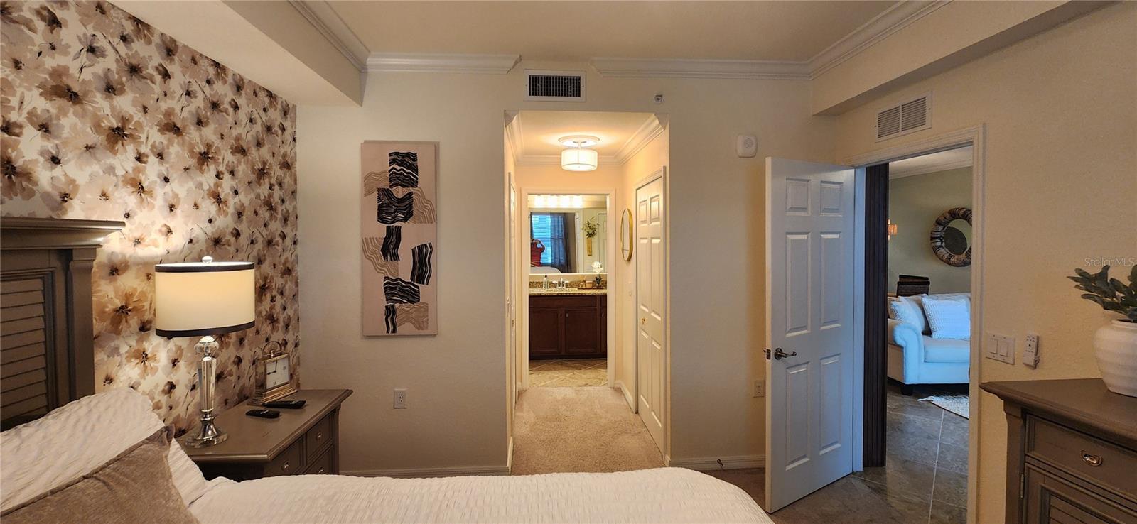 Image 29 of 39 For 17006 Vardon Terrace 104
