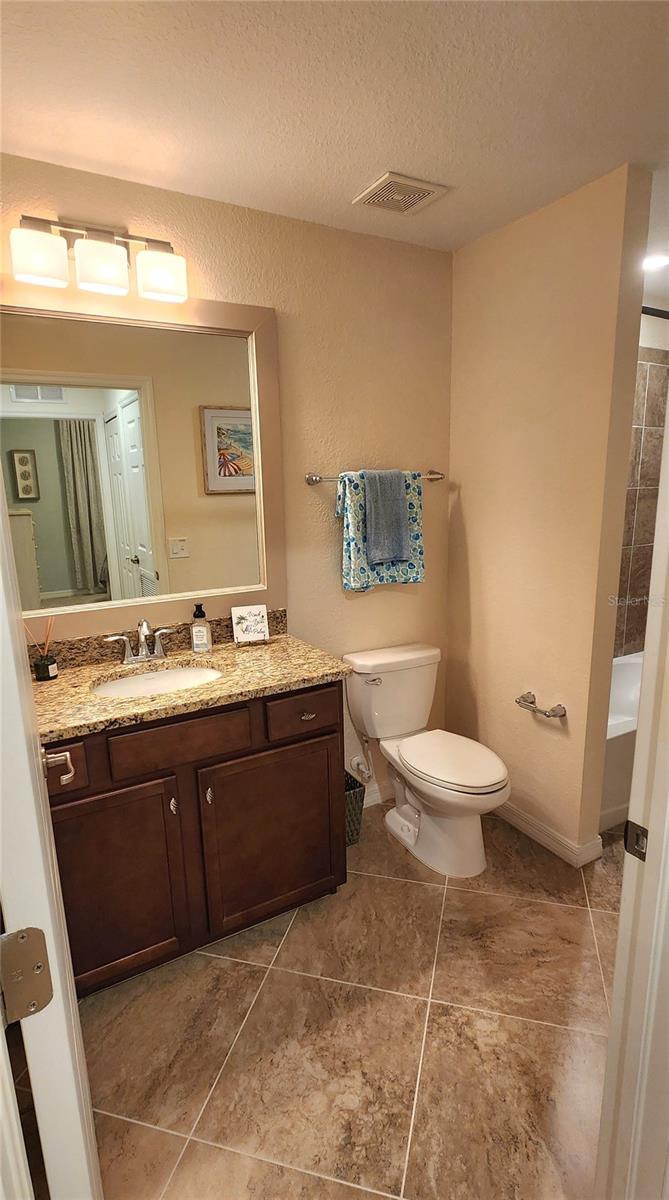 Image 33 of 39 For 17006 Vardon Terrace 104