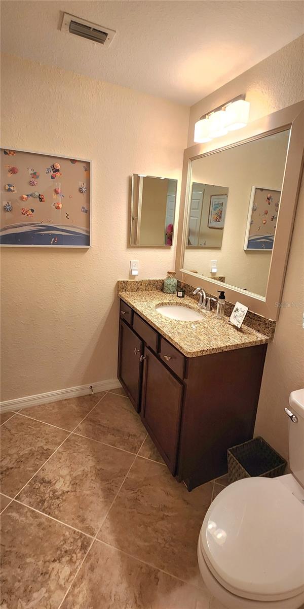 Image 35 of 39 For 17006 Vardon Terrace 104