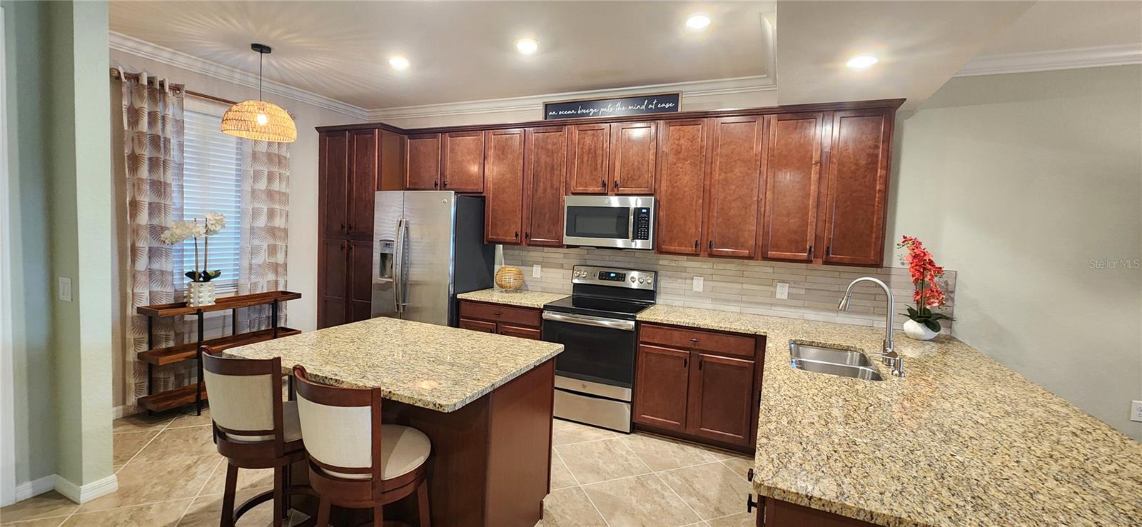 Image 5 of 39 For 17006 Vardon Terrace 104
