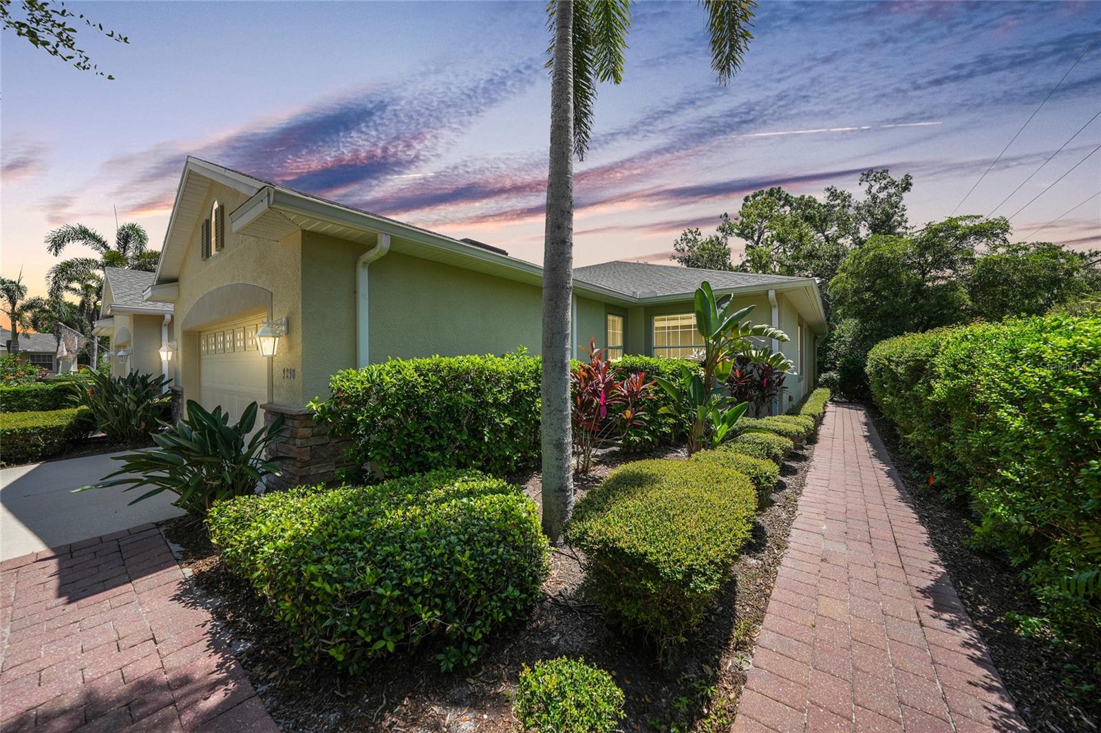 Details for 9298 Fleming Lane, VENICE, FL 34293