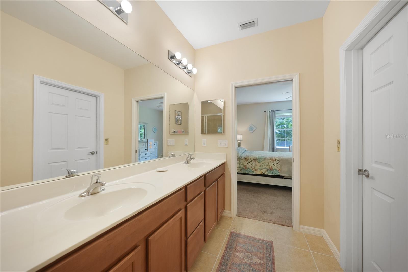 Image 19 of 51 For 9298 Fleming Lane