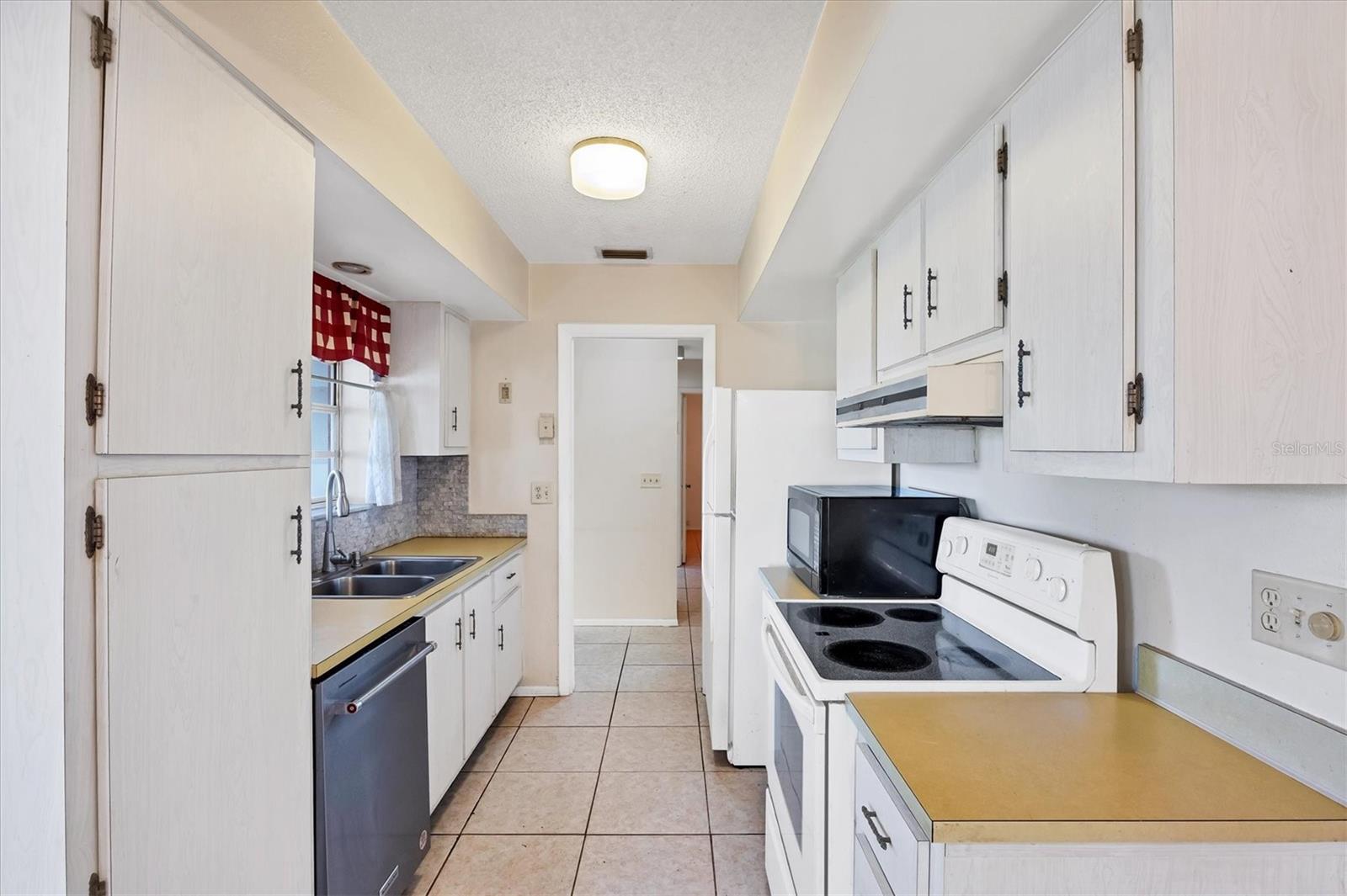 Image 9 of 28 For 6302 Sooner Street