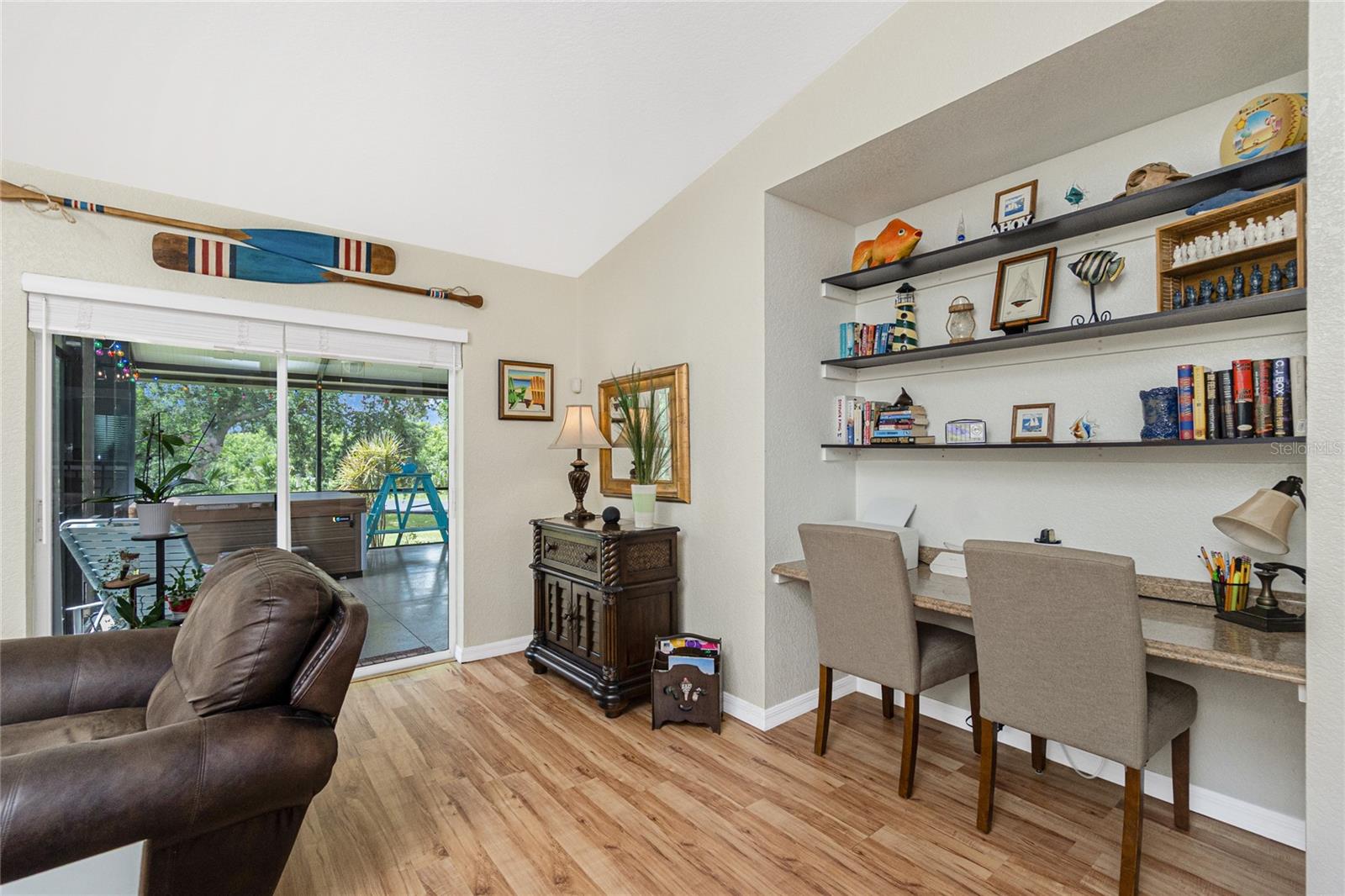 Image 18 of 42 For 9347 Loyola Avenue