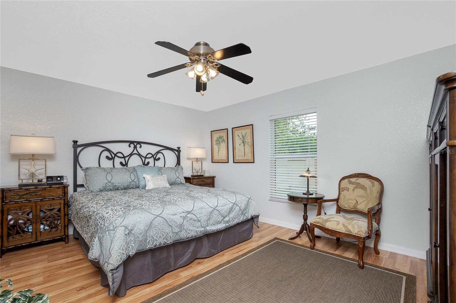 Image 19 of 42 For 9347 Loyola Avenue
