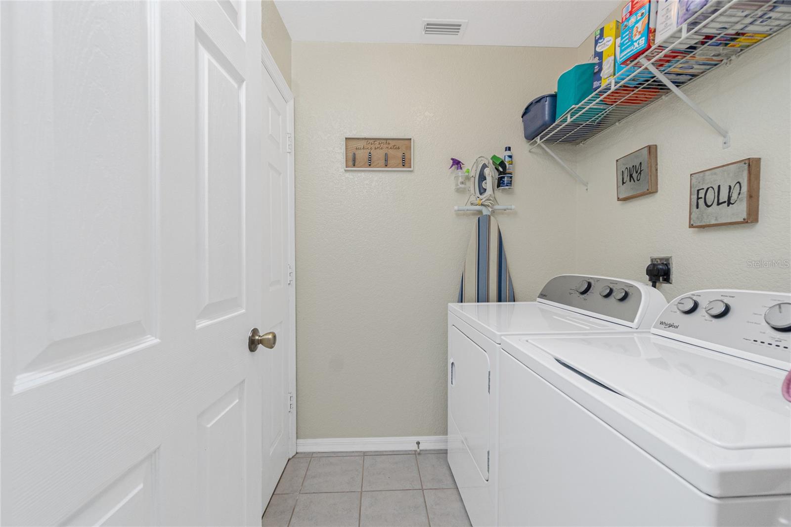Image 32 of 42 For 9347 Loyola Avenue