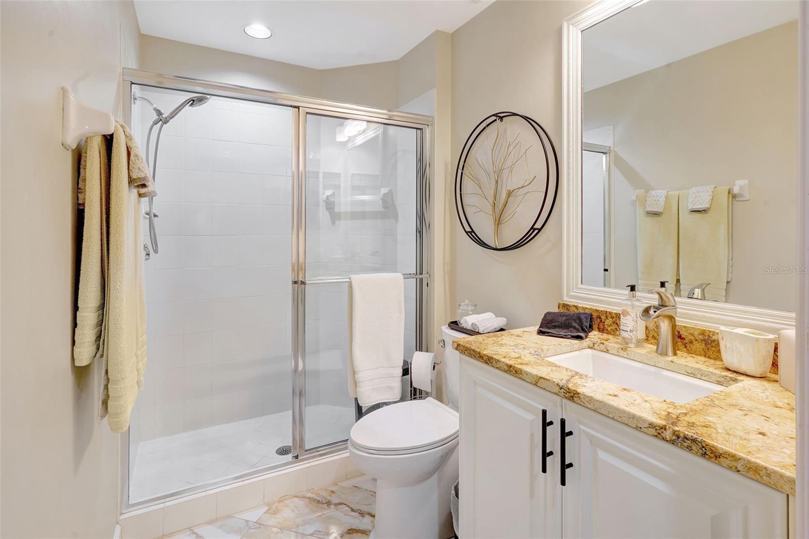 Image 25 of 31 For 2060 Matecumbe Key Road 2501