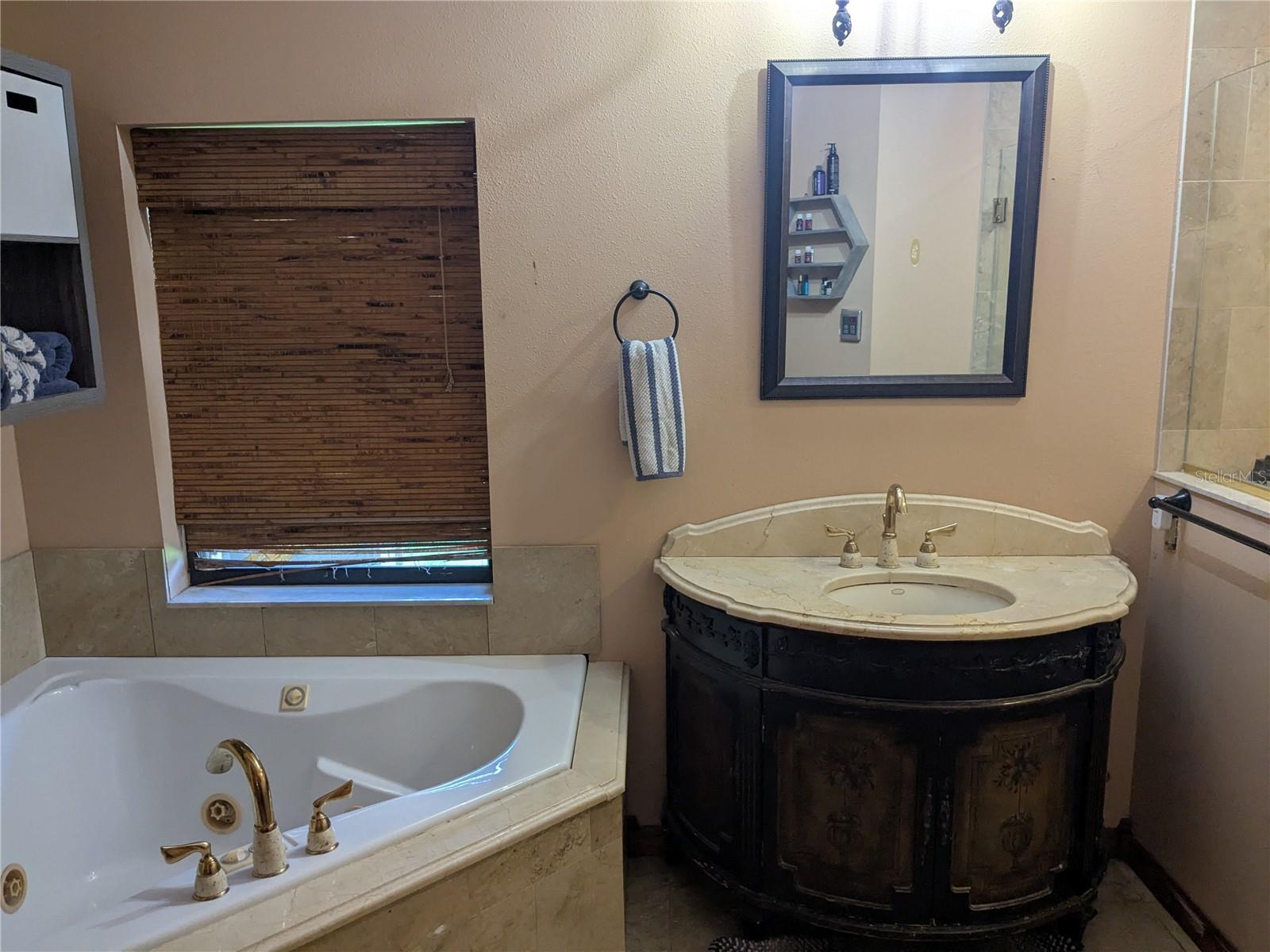 Image 23 of 54 For 6735 Toledo Blade Boulevard