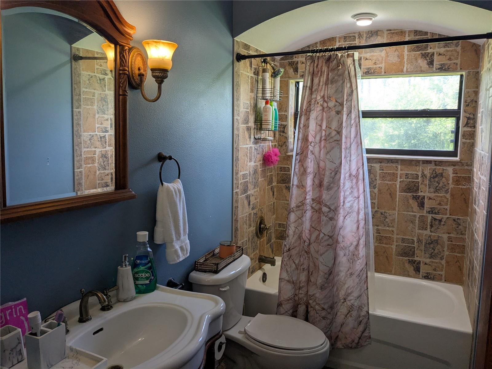 Image 28 of 54 For 6735 Toledo Blade Boulevard