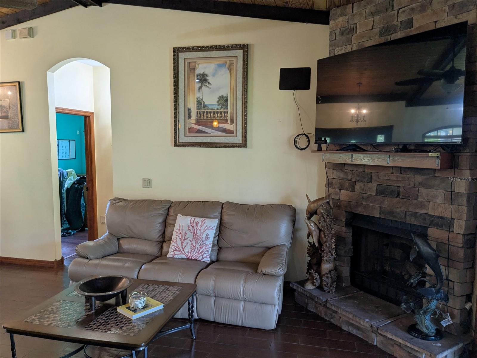 Image 9 of 54 For 6735 Toledo Blade Boulevard