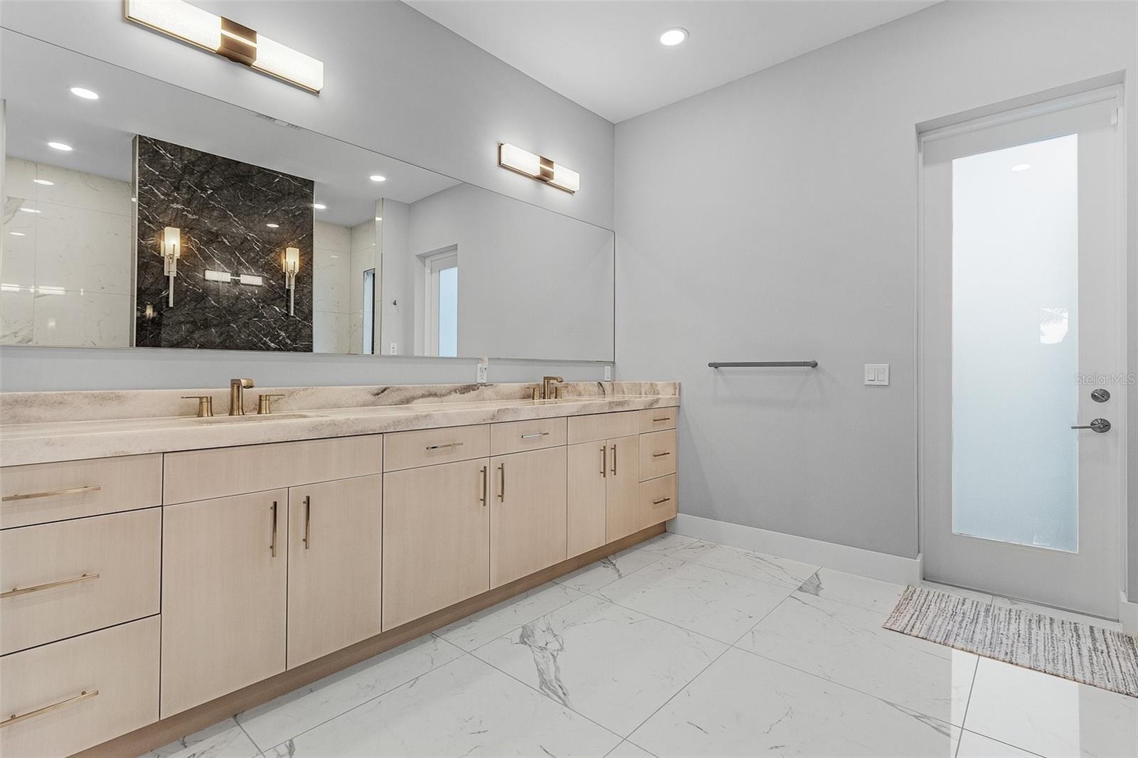 Image 10 of 43 For 1729 41st Avenue