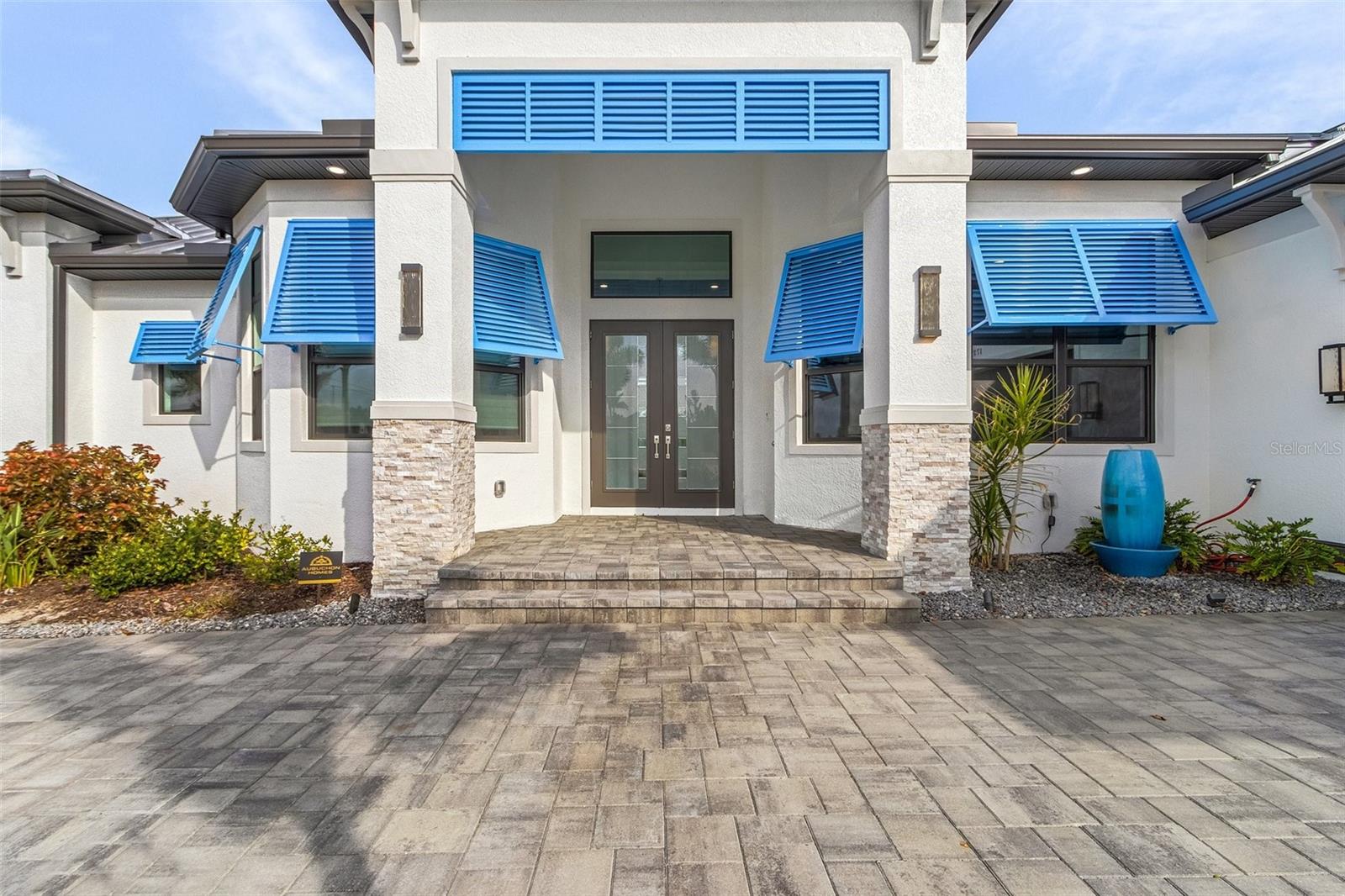 Image 3 of 43 For 1729 41st Avenue