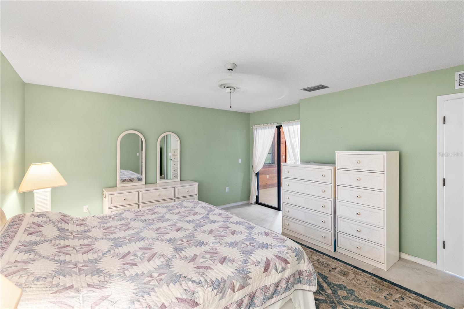 Image 13 of 33 For 10141 Asbury Avenue