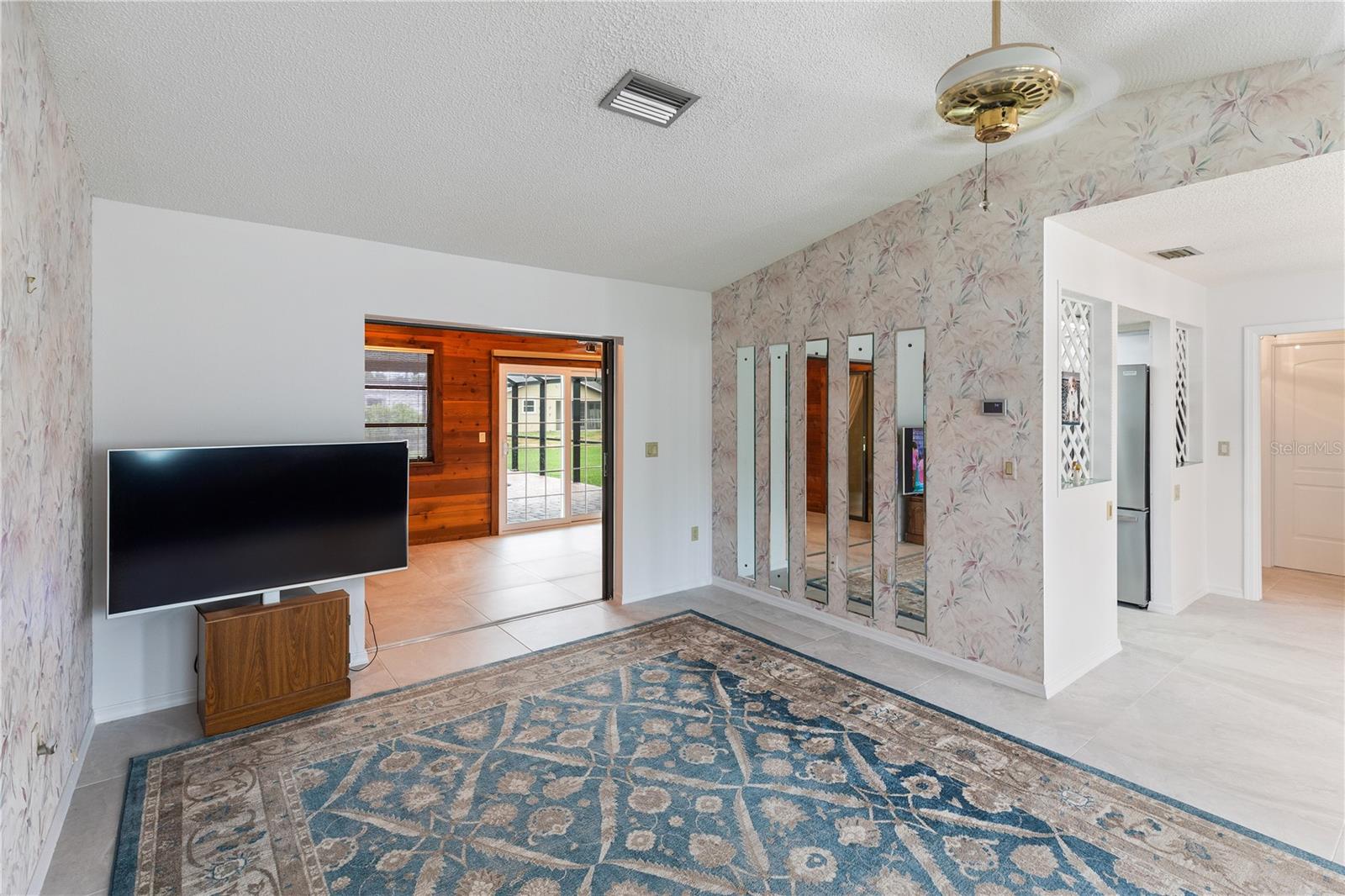 Image 4 of 33 For 10141 Asbury Avenue
