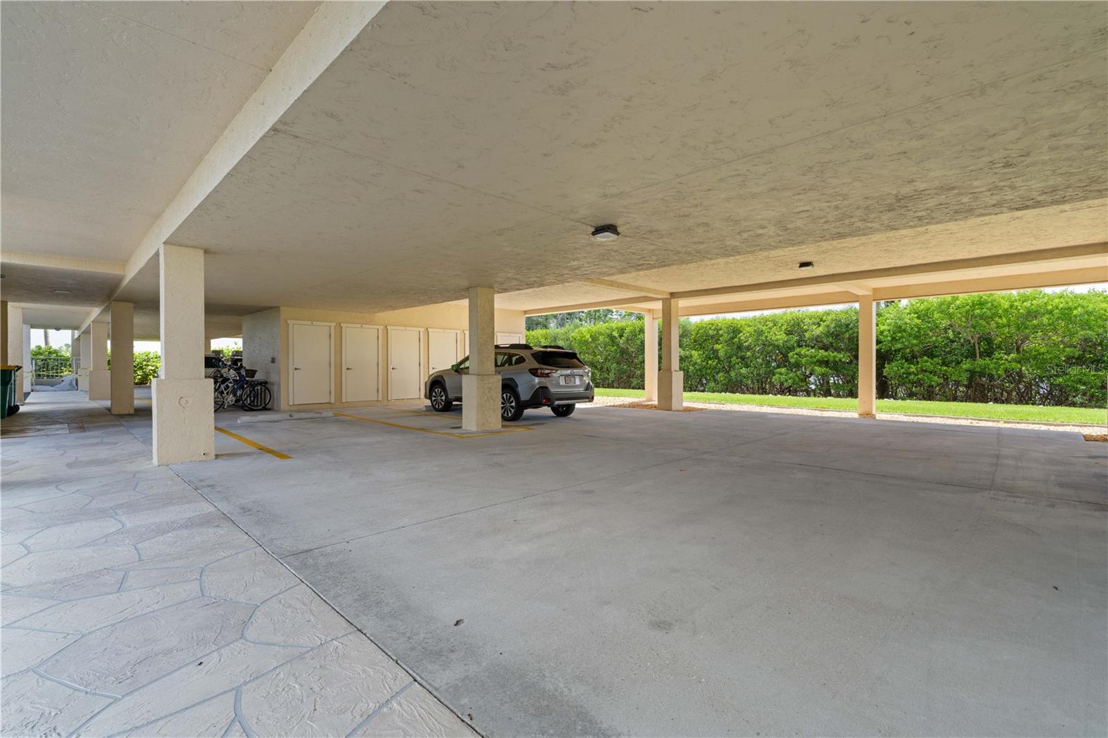 Image 41 of 55 For 101 Marion Court 114