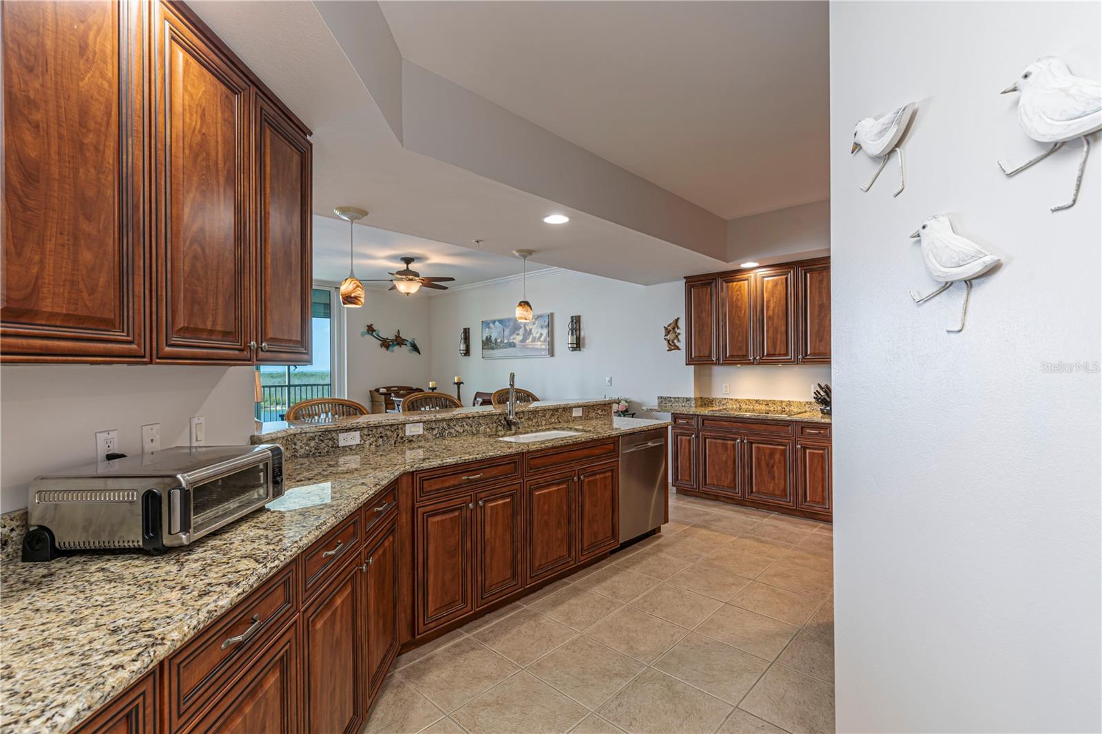 Image 13 of 32 For 12701 Mastique Beach Boulevard 503