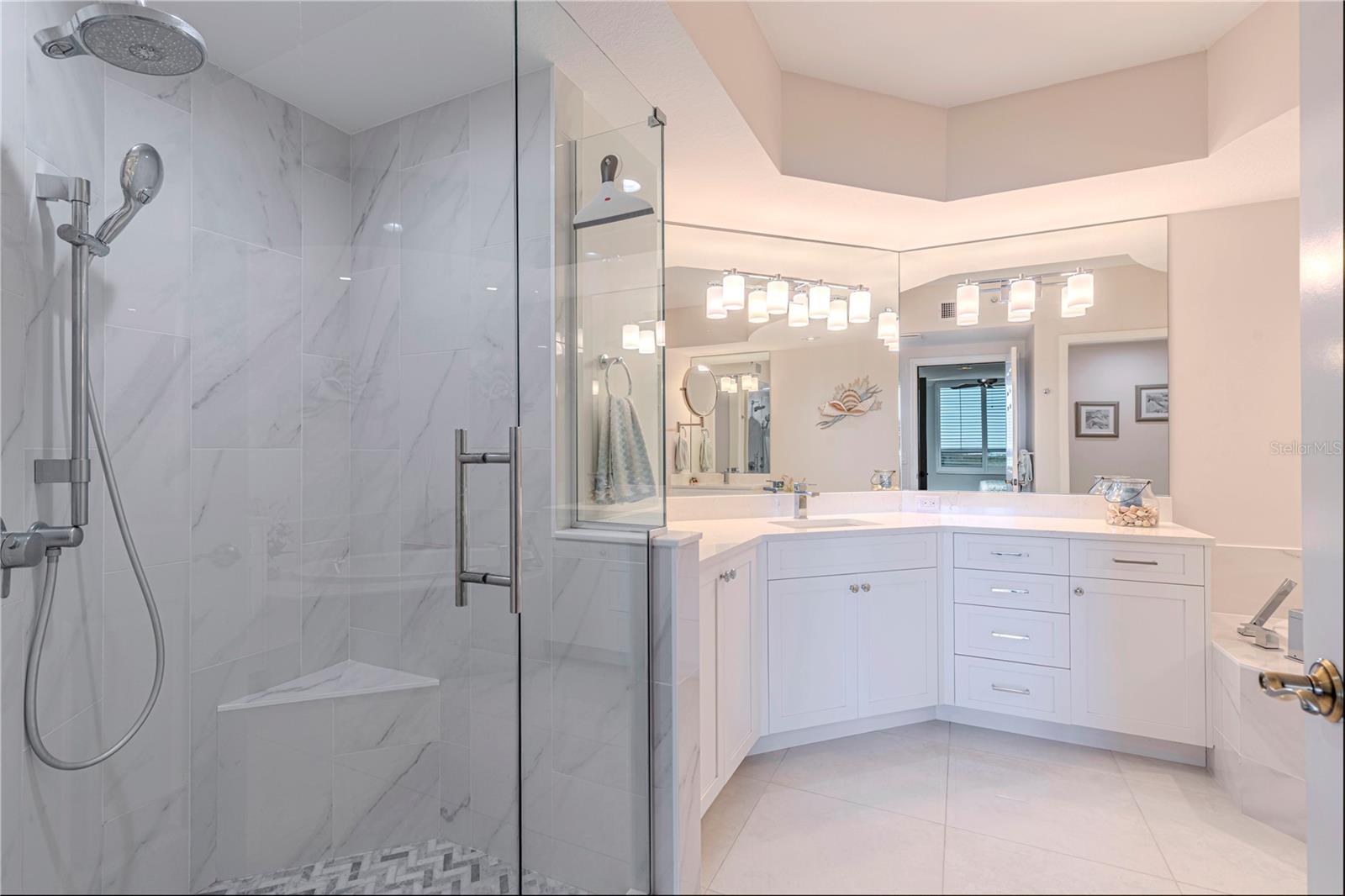 Image 21 of 32 For 12701 Mastique Beach Boulevard 503