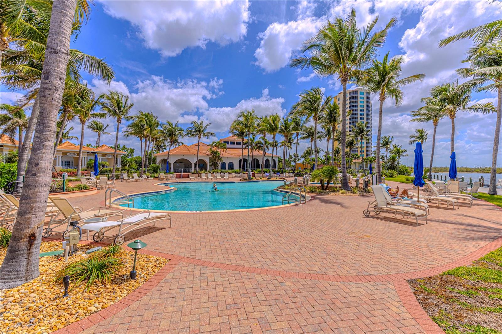 Image 30 of 32 For 12701 Mastique Beach Boulevard 503