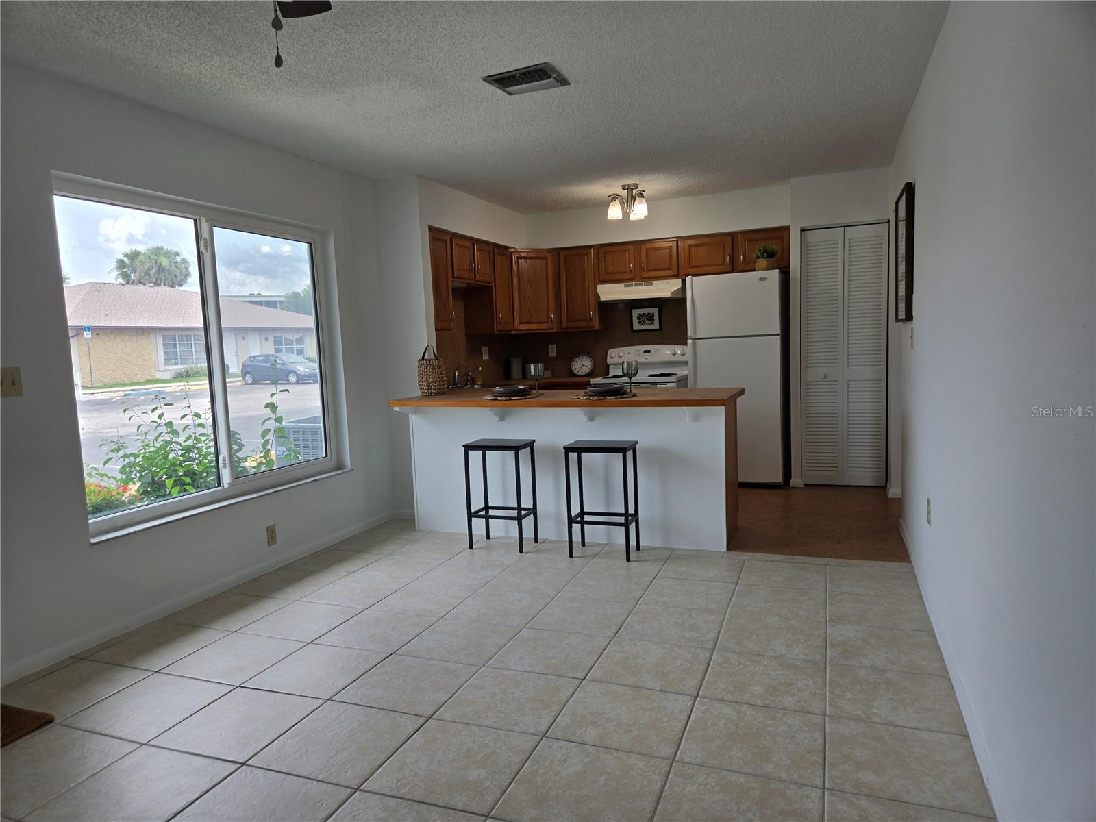 Image 12 of 31 For 21150 Gertrude Avenue S4