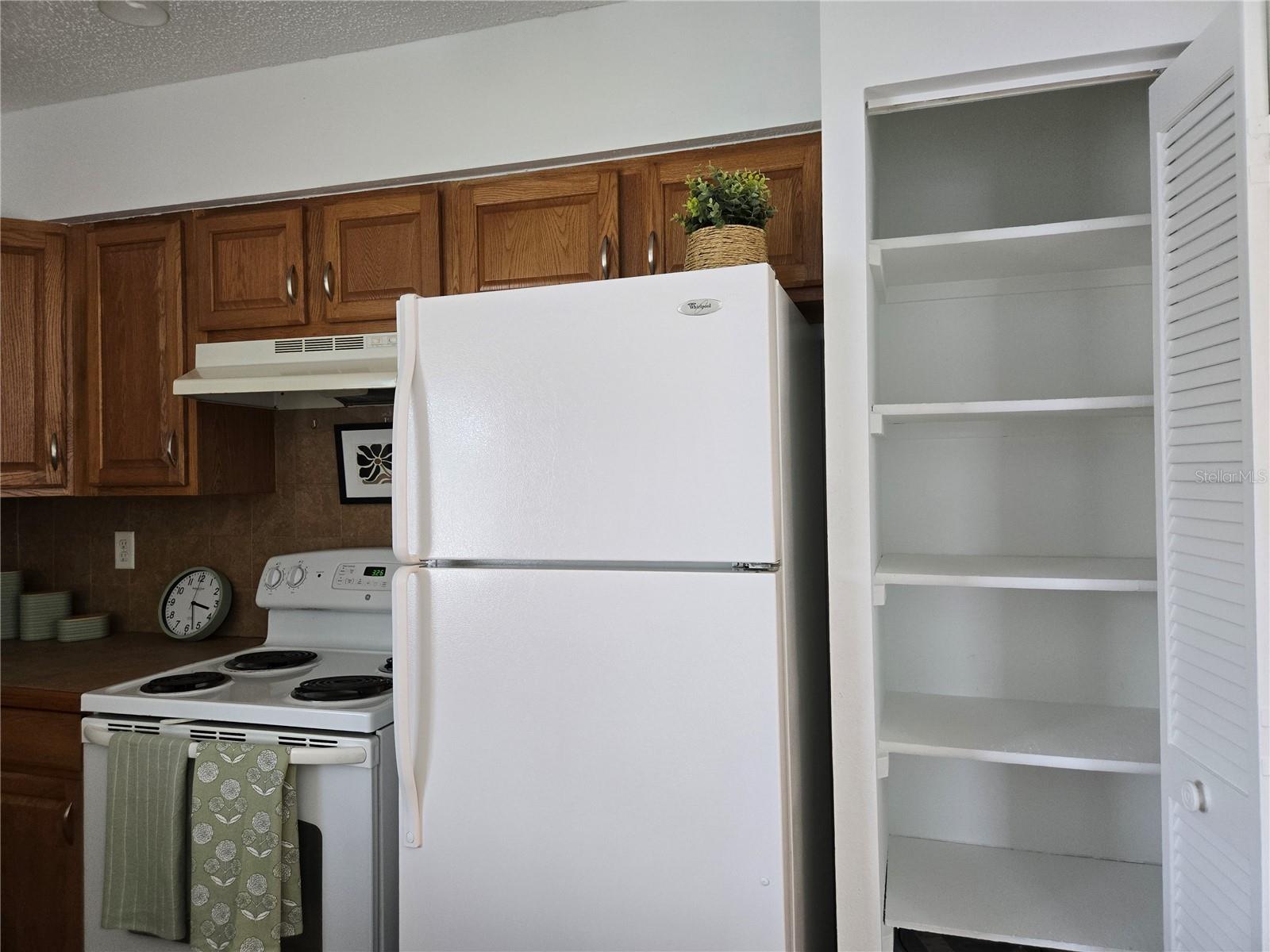 Image 14 of 31 For 21150 Gertrude Avenue S4