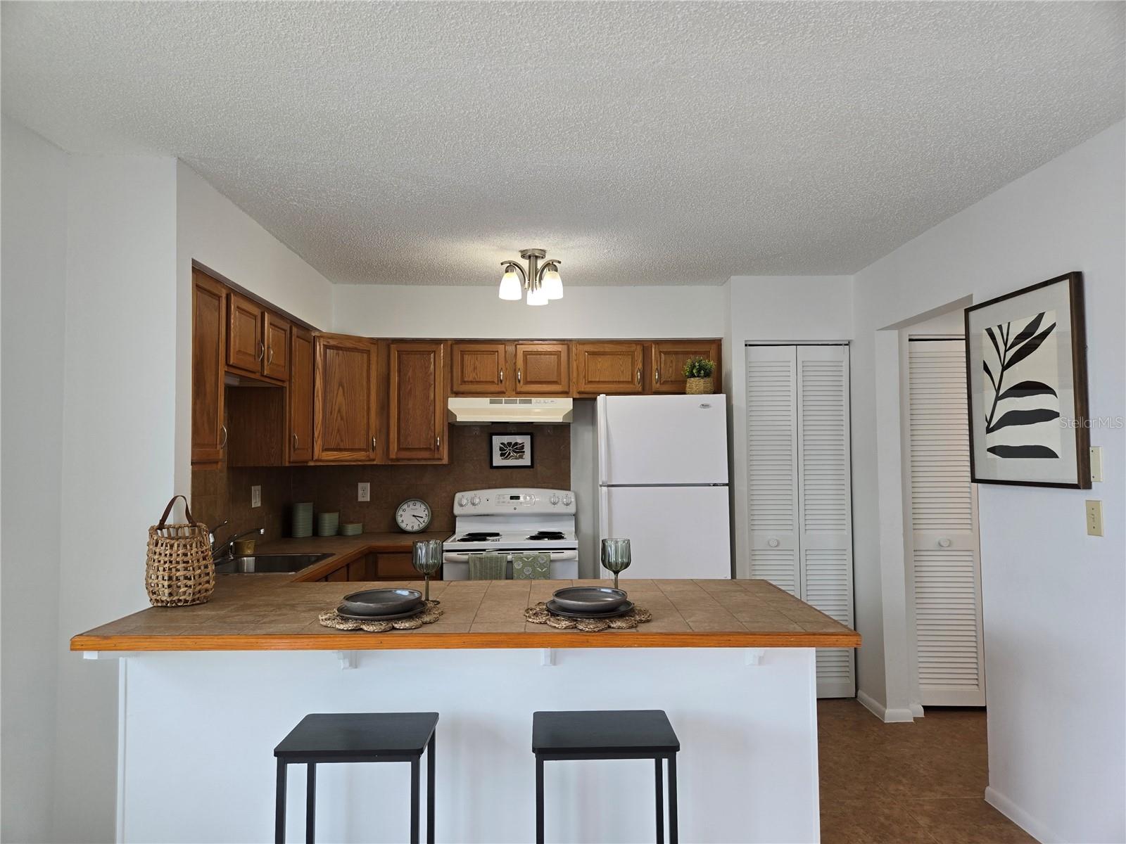 Image 2 of 31 For 21150 Gertrude Avenue S4
