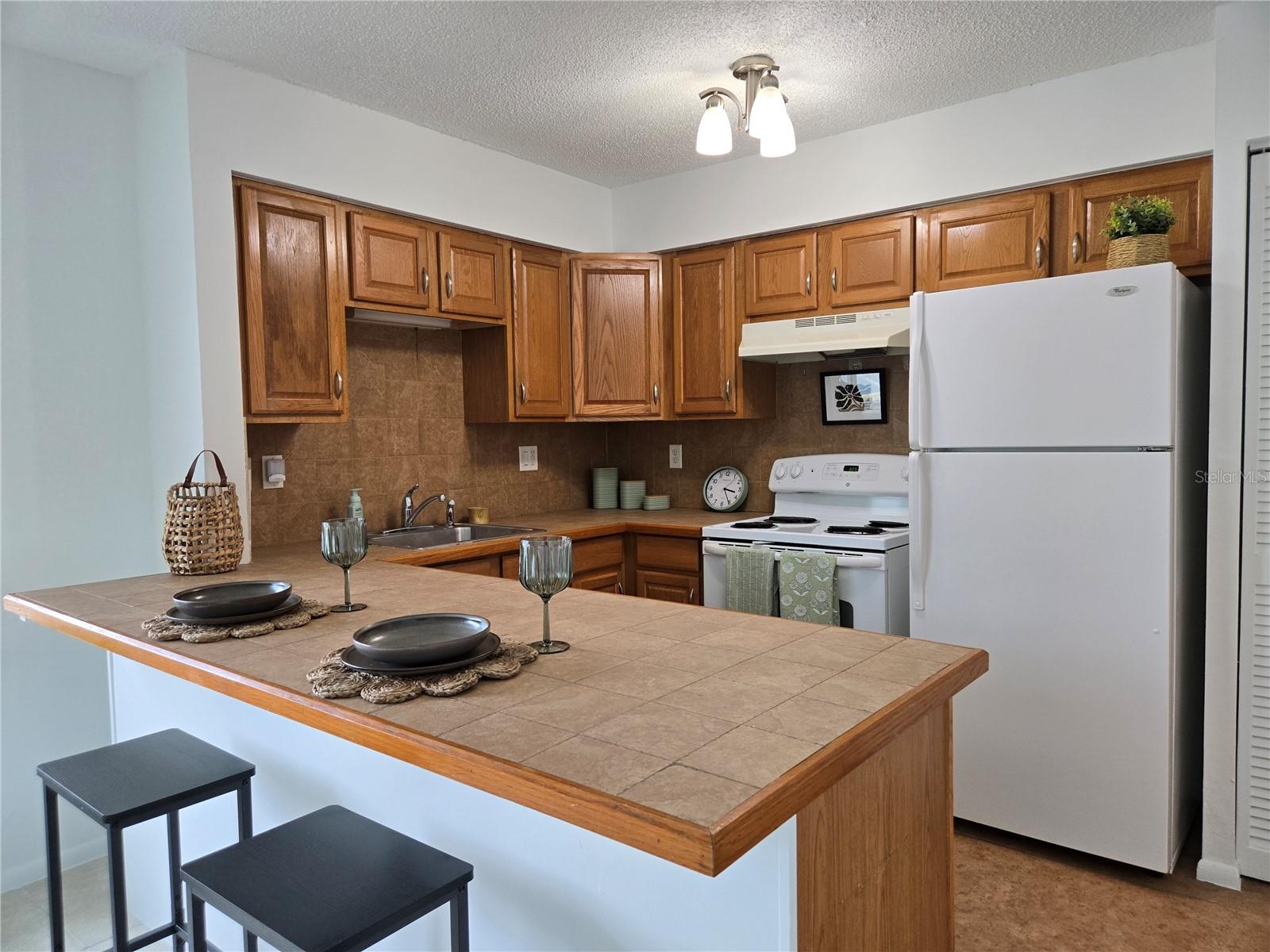 Image 3 of 31 For 21150 Gertrude Avenue S4