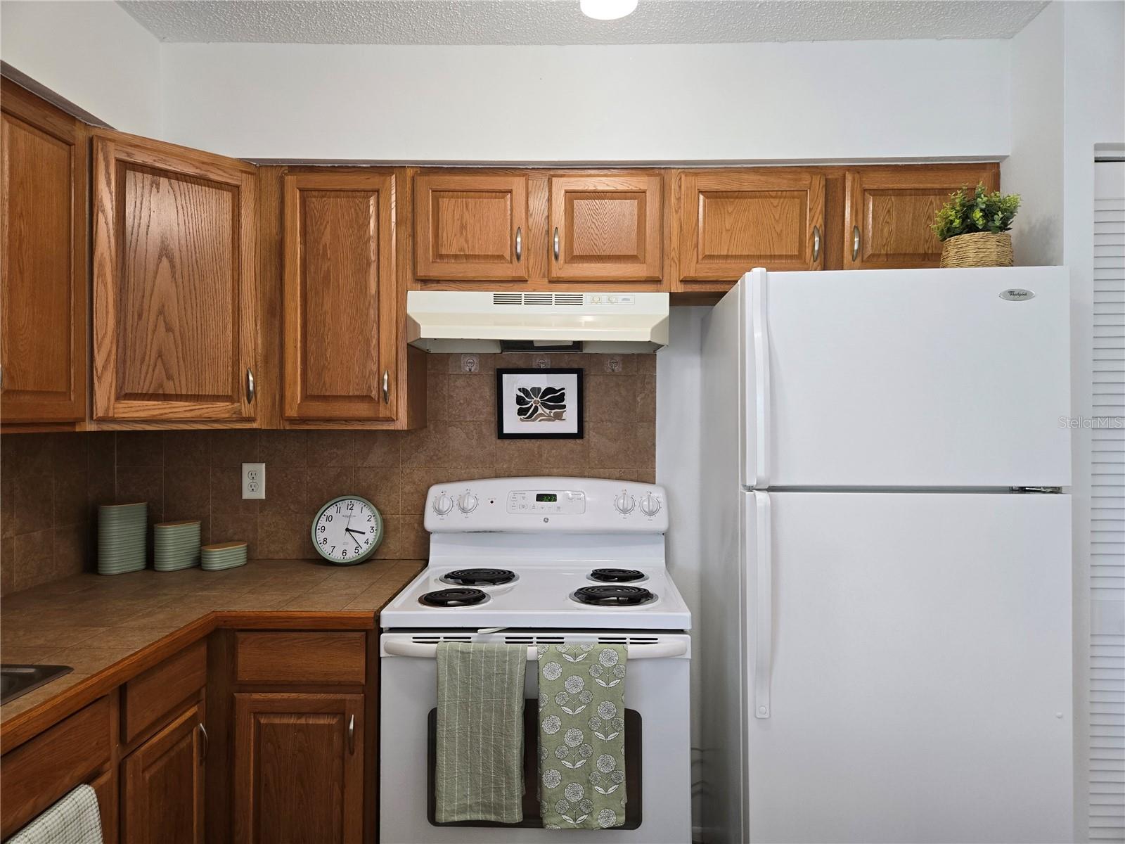 Image 4 of 31 For 21150 Gertrude Avenue S4