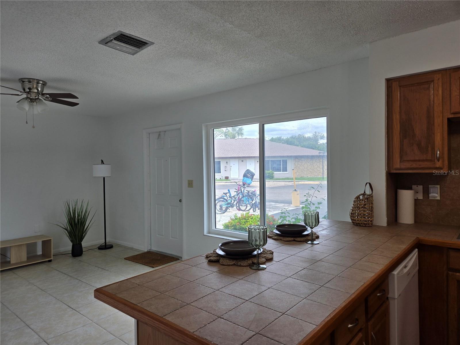 Image 8 of 31 For 21150 Gertrude Avenue S4